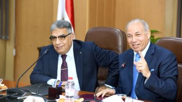 مجلس جامعة المنصورة يعقد اجتماعه الدوري بمشاركة محافظ الدقهلية مجلس جامعة المنصورة يعقد اجتماعه الدوري بمشاركة محافظ الدقهلية