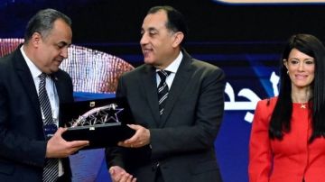 مياه القاهرة تفوز بـ جائزة مصر للتميز الحكومي عن مركز خدمة عملاء مصر الجديدة