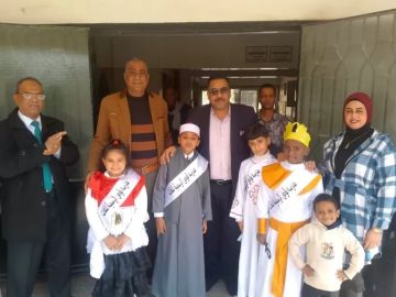 وفد تعليم قوص يهنئ رئيس دير الملاك بعيد الميلاد