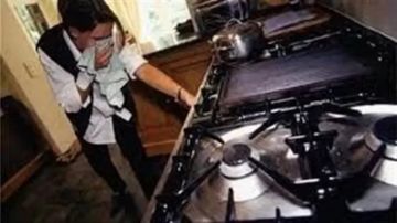 أستاذة سموم بطب الإسكندرية: تسرب الغاز يسحب الأكسجين من الدم ويشل وظائف المخ أستاذة سموم بطب الإسكندرية: تسرب الغاز يسحب الأكسجين من الدم ويشل وظائف المخ