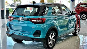 بتصميم الكروس أوفر.. أسعار ومواصفات تويوتا رايز 2026 في الإمارات بتصميم الكروس أوفر.. أسعار ومواصفات تويوتا رايز 2026 في الإمارات