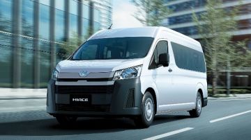 متعددة الاستخدام.. أسعار ومواصفات تويوتا هايس فان 2026 في السعودية صور