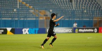 إسلام عيسي يسجل هدف سيراميكا كليوباترا الأول أمام المصري إسلام عيسي يسجل هدف سيراميكا كليوباترا الأول أمام المصري