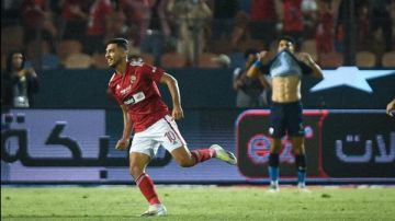 رغم العروض.. الأهلي يحسم موقفه من مستقبل محمد شريف