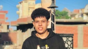 عاوز حق ابني اللي يرضي ربنا.. والد محمد ضحية صديقه في بنها يكشف تفاصيل جريمة الغدر