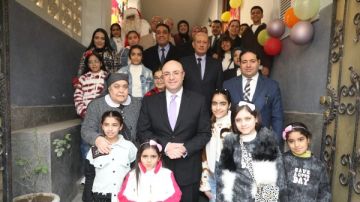 محافظ بني سويف يزور دار أيتام صديقات الكتاب المقدس للاحتفال بعيد الميلاد