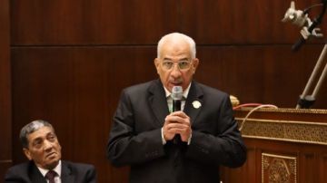  إسكان الشيوخ تناقش رفع كفاءة الطريق المؤدي إلى مدينة أسيوط الجديدة