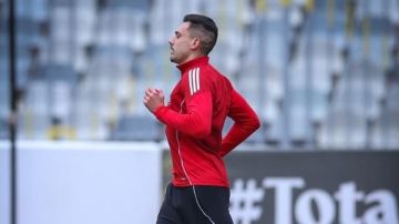 رحيل جراديشار عن الأهلي خلال ساعات تمهيدا لقيد البرتغالي كامويش