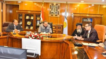 محافظ أسيوط يعلن حزمة مبادرات مجتمعية بالتعاون مع بيت العائلة المصرية لترسيخ التعايش الوطني