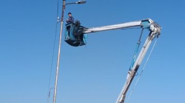 محافظ الإسماعيلية يوجه الوحدات المحلية بتكثيف أعمال النظافة ورفع كفاءة أعمدة الإنارة العامة للحفاظ على الوجه الحضاري للمحافظة