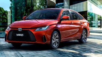 أسعار ومواصفات تويوتا ياريس 2026 في السعودية