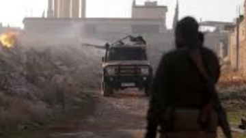 الأمن السوري ينتشر في الأشرفية بحلب ويضبط أسلحة وذخائر تابعة لـ قسد