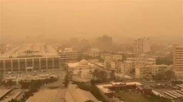 العاصفة الترابية.. روشتة خبير مروري للنجاة من مصيدة الحوادث على الطرق