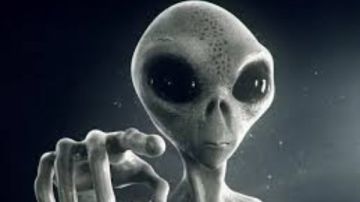 رسائل من السماء أم مصادفات غامضة؟.. إشارات فضائية وحوادث جوية ما السبب؟ رسائل من السماء أم مصادفات غامضة؟.. إشارات فضائية وحوادث جوية ما السبب؟