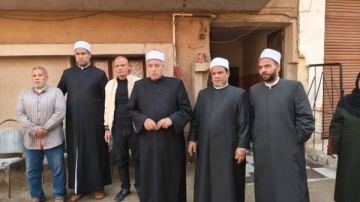 والدة الأشقاء الخمسة ضحايا تسرب الغاز: عايزه من شيخ الأزهر يدعو لي والدة الأشقاء الخمسة ضحايا تسرب الغاز: عايزه من شيخ الأزهر يدعو لي