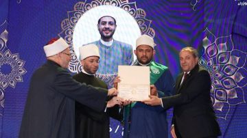 وزير الأوقاف ومحافظ بورسعيد يفتتحان النسخة التاسعة من مسابقة بورسعيد الدولية لحفظ القرآن الكريم والابتهال الديني