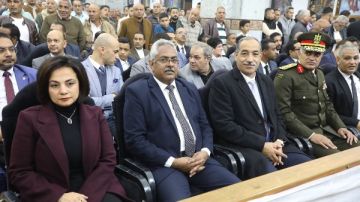 وفد قيادي يهنئ الأقباط بعيد الميلاد في الغردقة نيابة عن محافظ البحر الأحمر وفد قيادي يهنئ الأقباط بعيد الميلاد في الغردقة نيابة عن محافظ البحر الأحمر