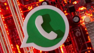 العالم كله في تطبيق واحد.. ما السر الذي جمع 3 مليارات على واتساب؟