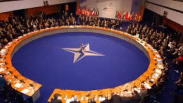 الناتو يشيد بدور مصر في تعزيز الاستقرار الإقليمي والأداء النشط للدبلوماسية المصرية