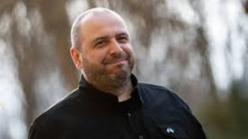 رئيس فريق التفاوض الأوكراني يلتقي مبعوثي ترامب: ناقشنا الضمانات الأمنية وإعادة الإعمار رئيس فريق التفاوض الأوكراني يلتقي مبعوثي ترامب: ناقشنا الضمانات الأمنية وإعادة الإعمار