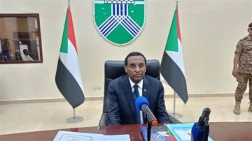 رئيس وزراء السودان يعلن عودة حكومة الأمل إلى الخرطوم رئيس وزراء السودان يعلن عودة حكومة الأمل إلى الخرطوم