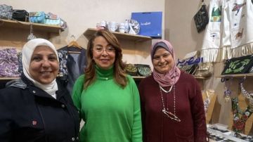 غادة والي تزور جناح المجلس القومي للمرأة بمعرض ديارنا بالجونة