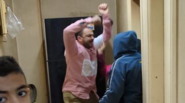 قصة فيديو يهز الرأي العام ابن يعتدي على والده داخل منزله.. صراع على الميراث يشعل مأساة أسرية