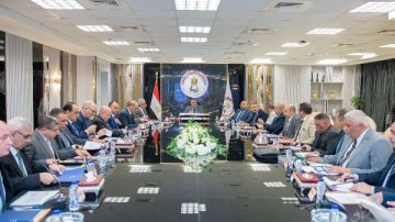 وزير الدولة للإنتاج الحربي يتابع الموقف النصف سنوي لموازنة (2025 2026) وزير الدولة للإنتاج الحربي يتابع الموقف النصف سنوي لموازنة (2025 2026)