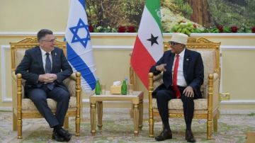 إسرائيل تستفز العالم.. رئيس أرض الصومال يفتتح سفارة بلاده في تل أبيب