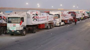 تحرك شاحنات قافلة المساعدات الإنسانية زاد العزة الـ112 من مصر إلى قطاع غزة تحرك شاحنات قافلة المساعدات الإنسانية زاد العزة الـ112 من مصر إلى قطاع غزة