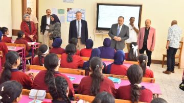 تقليص سنوات الدراسة في كلية تجارة عين شمس إلى 3 سنوات