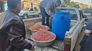 ضبط ربع طن لحوم مفرومة ودواجن محقونة بالمياه في المنوفية.. صور ضبط ربع طن لحوم مفرومة ودواجن محقونة بالمياه في المنوفية.. صور