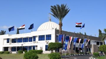 في إطار تنفيذ رؤية مصر 2030..تعاون علمي ومجتمعي مشترك بين جامعى ومحافظة قنا