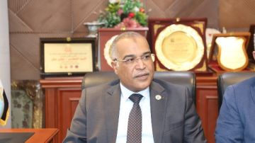 لا تنساقوا وراء الشائعات العامة للعاملين بالبترول : الكيان النقابي خط أحمر .. وسنواجه حملات التشويه لا تنساقوا وراء الشائعات العامة للعاملين بالبترول : الكيان النقابي خط أحمر .. وسنواجه حملات التشويه