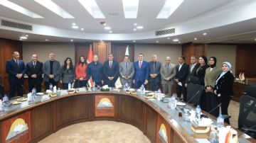 محافظ الجيزة يلتقي أعضاء مجلسي النواب والشيوخ عن حزب حماة الوطن لبحث خريطة التعاون محافظ الجيزة يلتقي أعضاء مجلسي النواب والشيوخ عن حزب حماة الوطن لبحث خريطة التعاون