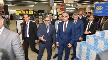 باستثمارات 500 مليون جنيه.. وزير التموين يفتتح فرع لولو هايبر ماركت بالتجمع الخامس باستثمارات 500 مليون جنيه.. وزير التموين يفتتح فرع لولو هايبر ماركت بالتجمع الخامس