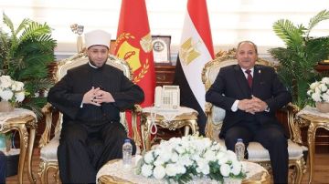 محافظ بورسعيد يستقبل وزير الأوقاف لافتتاح النسخة التاسعة من المسابقة الدولية للقرآن الكريم محافظ بورسعيد يستقبل وزير الأوقاف لافتتاح النسخة التاسعة من المسابقة الدولية للقرآن الكريم