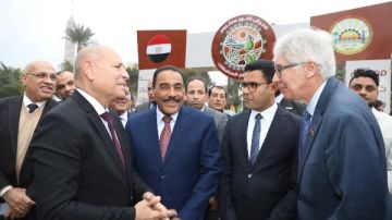 محافظا القاهرة ومطروح يفتتحان معرض كنوز مطروح هدية لكل المحافظات