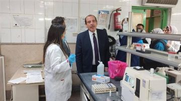 نائب وزير الصحة يجري جولة ميدانية شاملة على مستشفيات الجيزة لتعزيز جودة الخدمة الصحية نائب وزير الصحة يجري جولة ميدانية شاملة على مستشفيات الجيزة لتعزيز جودة الخدمة الصحية