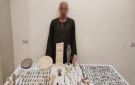 طلعها من الجبل .. القبض على شخص بحوزتة 526 قطعة أثرية بالمنيا