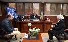 محافظ الغربية يناقش مطالب المواطنين وحل مشاكلهم صور - eg