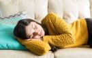 نشرة المرأة والمنوعات مخاطر ارتداء الكنزات الصوفية أثناء النوم.. عبير فؤاد تكشف عن مفاجآت لمواليد برج السرطان