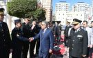 عيد الشرطة.. محافظ الدقهلية يضع إكليل زهور على النصب التذكاري للشهداء - eg