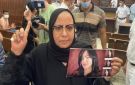 نقل والدة شيماء جمال إلى قسم الطالبية بعد التحفظ عليها في محكمة الجيزة - eg