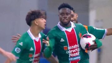 مولودية الجزائر يهزم إينوجو رينجرز النيجيري 3-0 ويتأهل لدور المجموعات بدوري أبطال إفريقيا