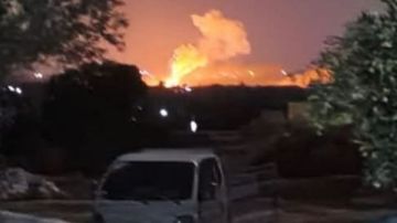 سوريا .. انفجار ضخم يهز منطقة مستودعات عياش في ريف دير الزور الغربي سوريا .. انفجار ضخم يهز منطقة مستودعات عياش في ريف دير الزور الغربي