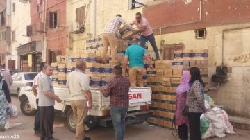 محافظ أسيوط: ضبط 409 كراتين مياه غير مدرجة بقائمة الآبار المرخصة وإعدام 25 كجم أغذية فاسدة محافظ أسيوط: ضبط 409 كراتين مياه غير مدرجة بقائمة الآبار المرخصة وإعدام 25 كجم أغذية فاسدة