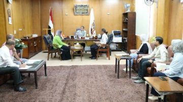 في مستهل توليه مهام عمله.. سكرتير الوادي الجديد يتابع منظومة العمل والأداء بالديوان في مستهل توليه مهام عمله.. سكرتير الوادي الجديد يتابع منظومة العمل والأداء بالديوان