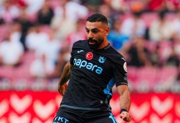 شاهد.. محمد صلاح يهدر فرصة تسجيل هدف شاهد.. محمد صلاح يهدر فرصة تسجيل هدف
