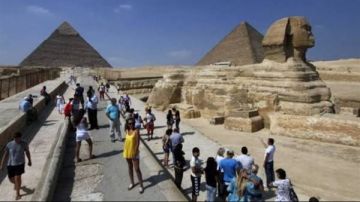 البنك المركزي يكشف حصيلة السياحة في مصر خلال 2026 وتوقعات العام الجاري البنك المركزي يكشف حصيلة السياحة في مصر خلال 2026 وتوقعات العام الجاري